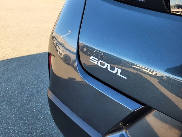2024 Kia Soul LX photo 5