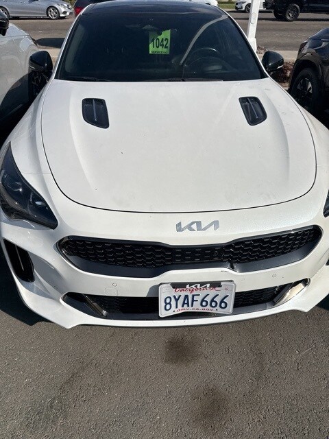 2022 Kia Stinger GT2 photo 3