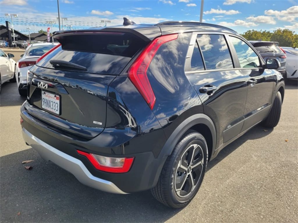 Certified 2023 Kia Niro LX SUV