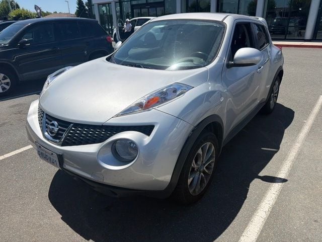 2013 Nissan Juke SV FWD CVT's photo