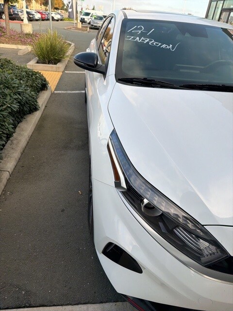 2023 Kia Forte GT-Line photo 4