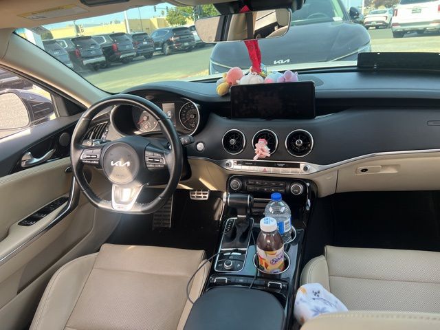 2023 Kia Stinger GT-Line photo 4