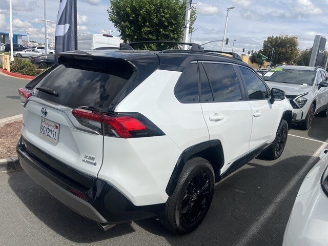 2023 Toyota RAV4 Hybrid XSE photo 2