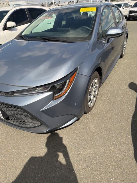 2020 Toyota Corolla LE photo 2
