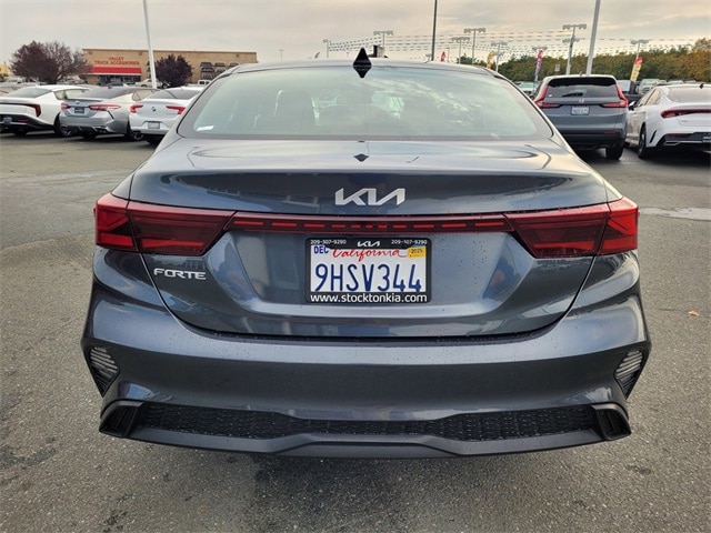 2024 Kia Forte LXS photo 4