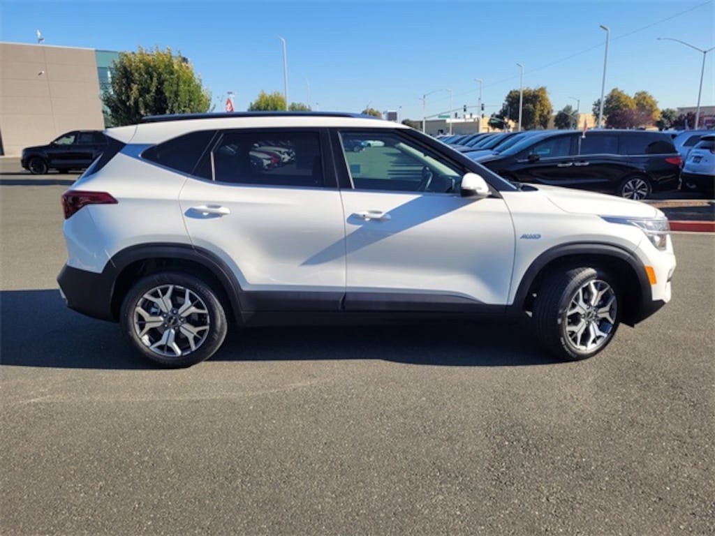 Certified 2022 Kia Seltos EX SUV