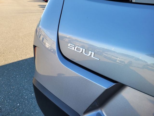 2025 Kia Soul LX photo 6