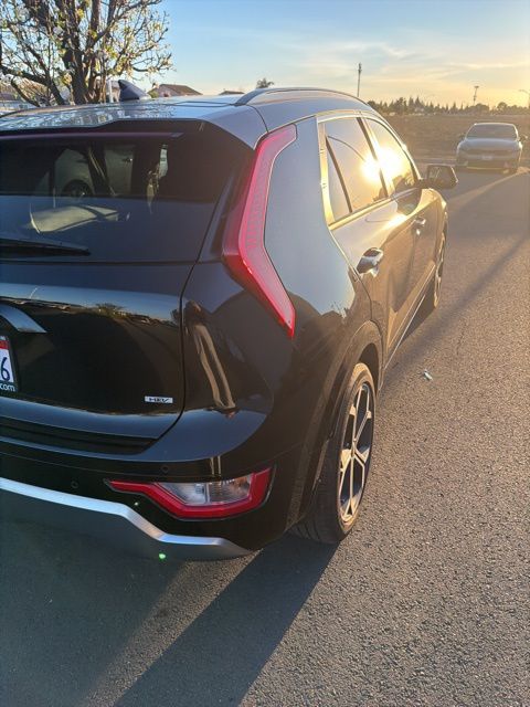 2023 Kia Niro EX Touring photo 5