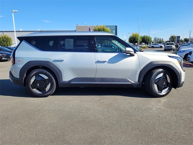 2026 Kia EV9 Wind photo 3