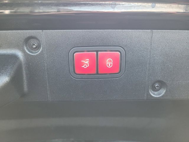 2013 Mercedes-Benz S-Class S 550 photo 3