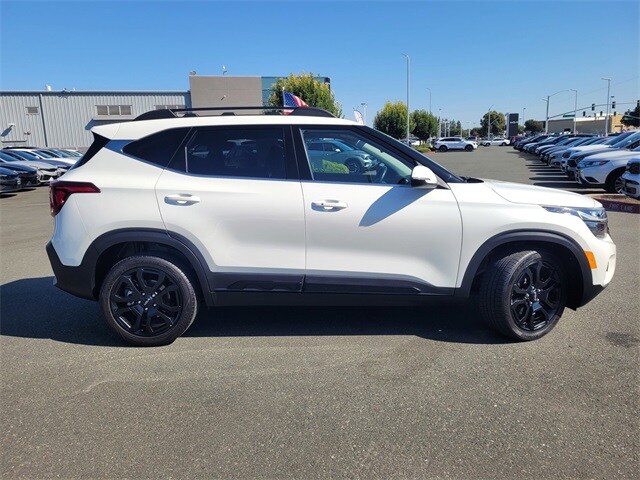 2024 Kia Seltos X-Line photo 3