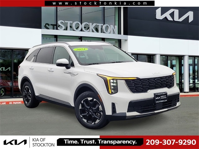 2024 Kia Sorento S's photo