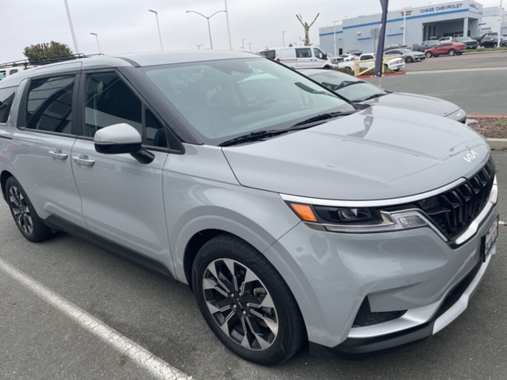 Certified 2024 Kia Carnival EX MPV