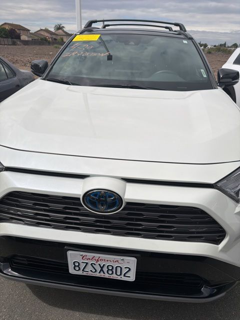 2021 Toyota RAV4 Hybrid XSE photo 3