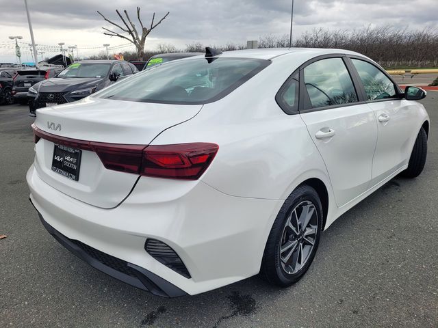 2023 Kia Forte LXS photo 4