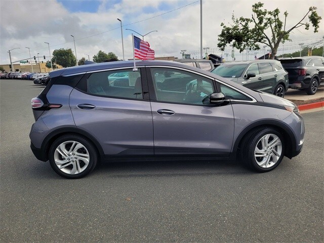 2023 Chevrolet Bolt EV 1LT photo 3