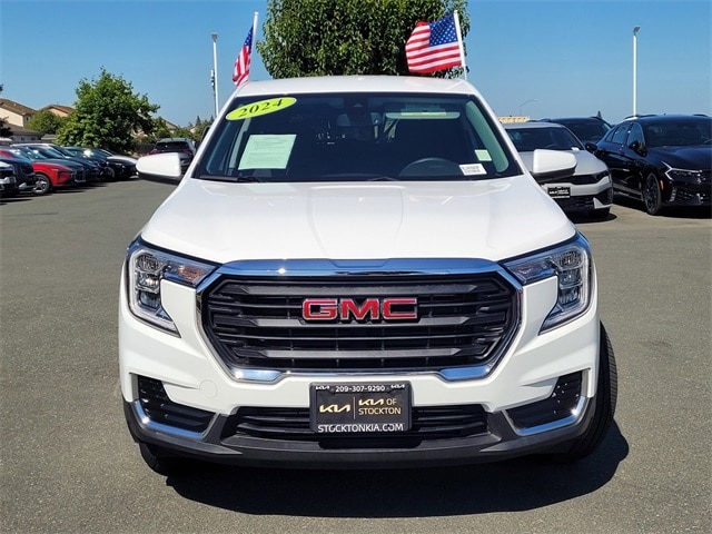 Used 2024 GMC Terrain SLE with VIN 3GKALTEG3RL343943 for sale in Stockton, CA
