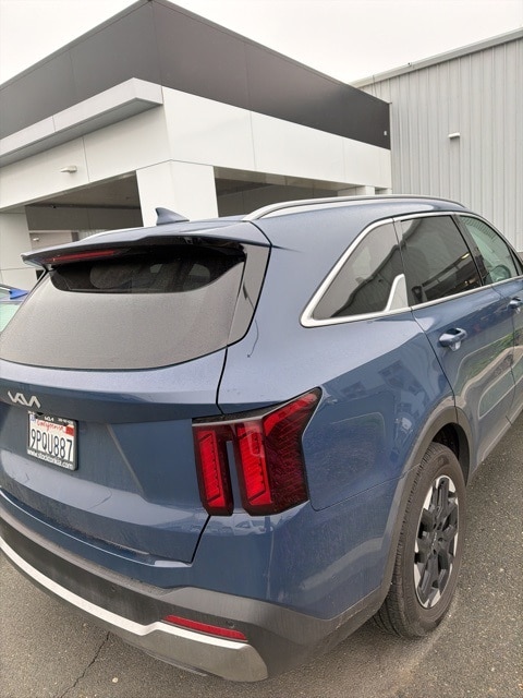 2024 Kia Sorento S photo 4
