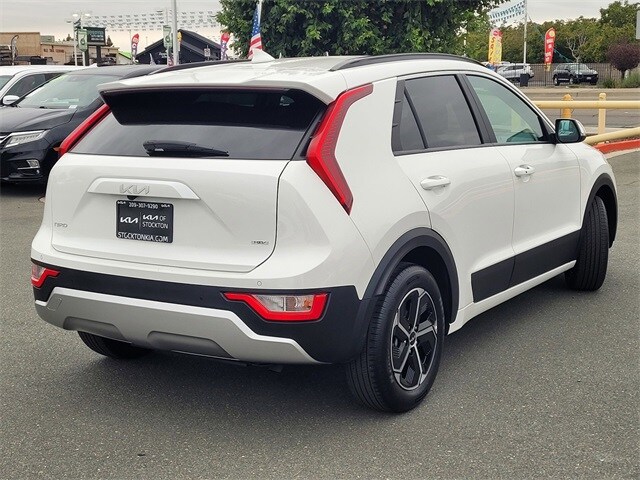 2023 Kia Niro EX photo 4