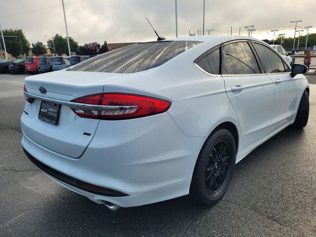 2018 Ford Fusion SE photo 4