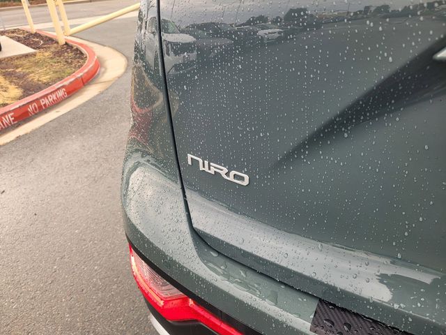 2023 Kia Niro EX photo 6
