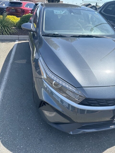 2023 Kia Forte LXS photo 4