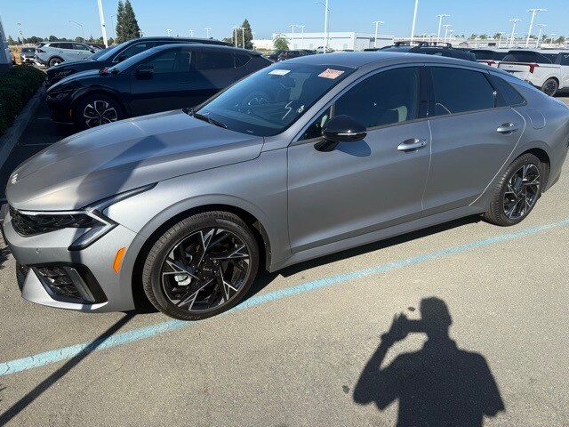 2025 Kia K5 GT-Line photo 3