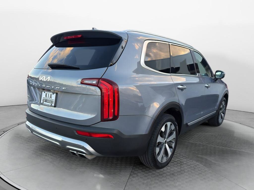 2022 Kia Telluride S photo 2