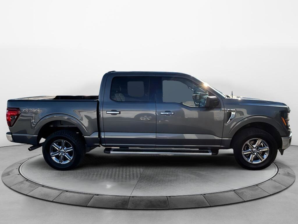 2024 Ford F-150 XLT photo 2