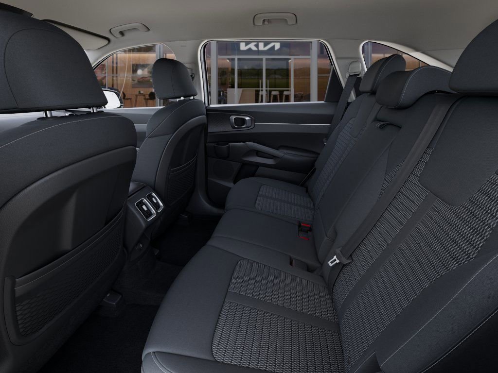 2025 Kia Sorento LX - Photo 18