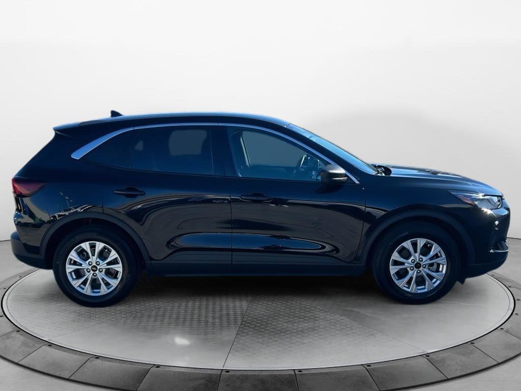 2024 Ford Escape Active - Photo 2