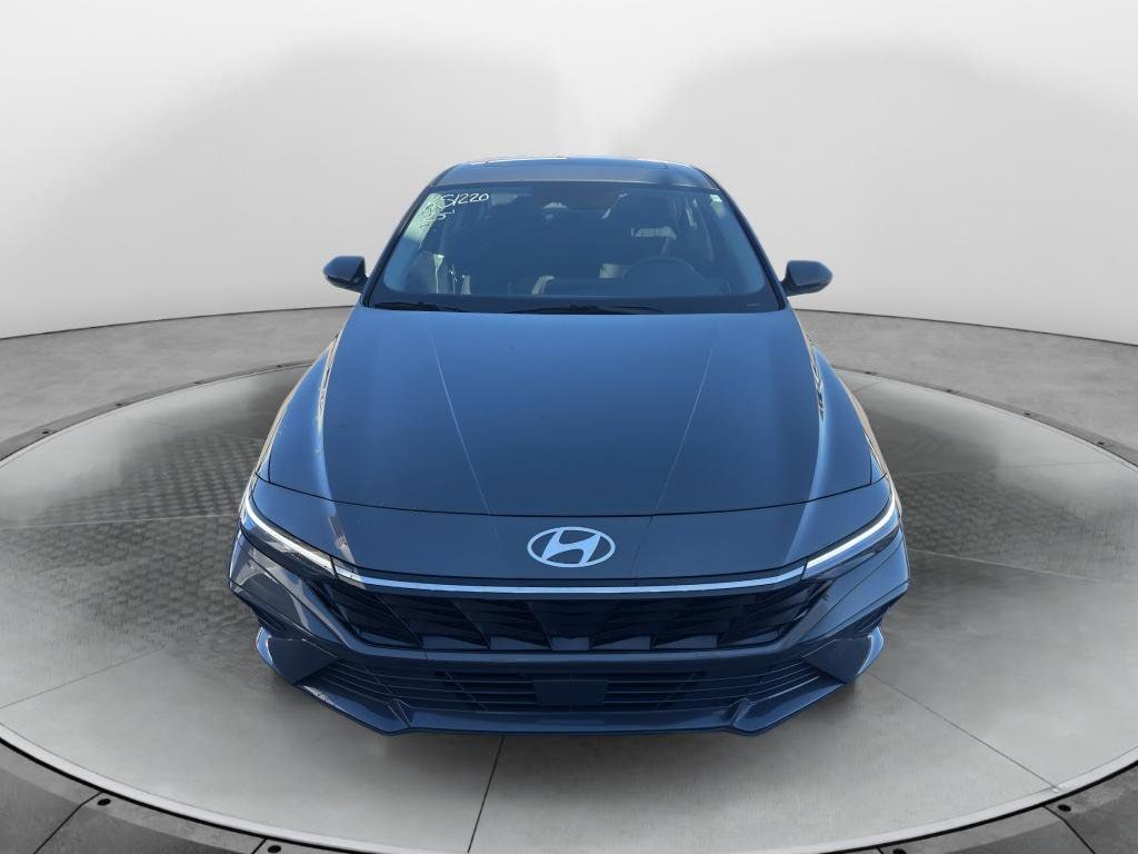 2025 Hyundai Elantra SEL - Photo 8