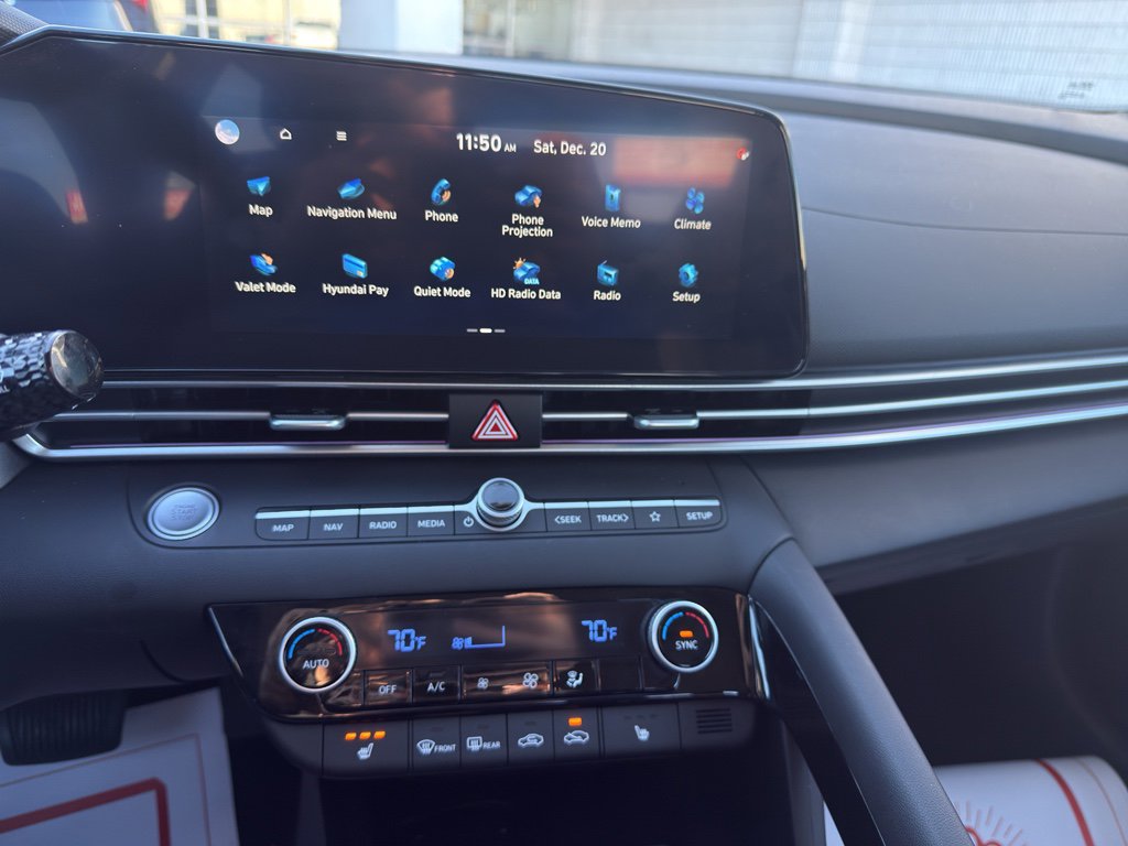 2025 Hyundai Elantra SEL - Photo 12
