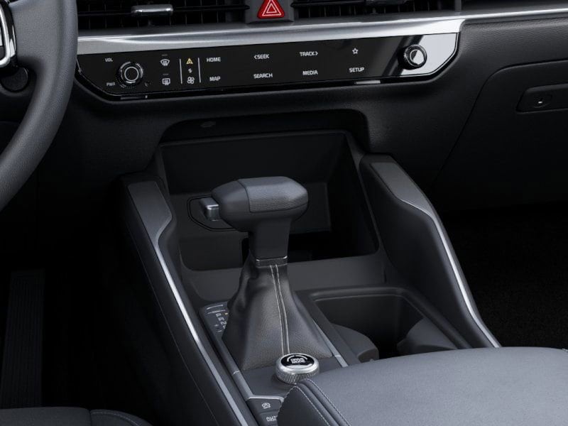 2025 Kia Sorento LX - Photo 23