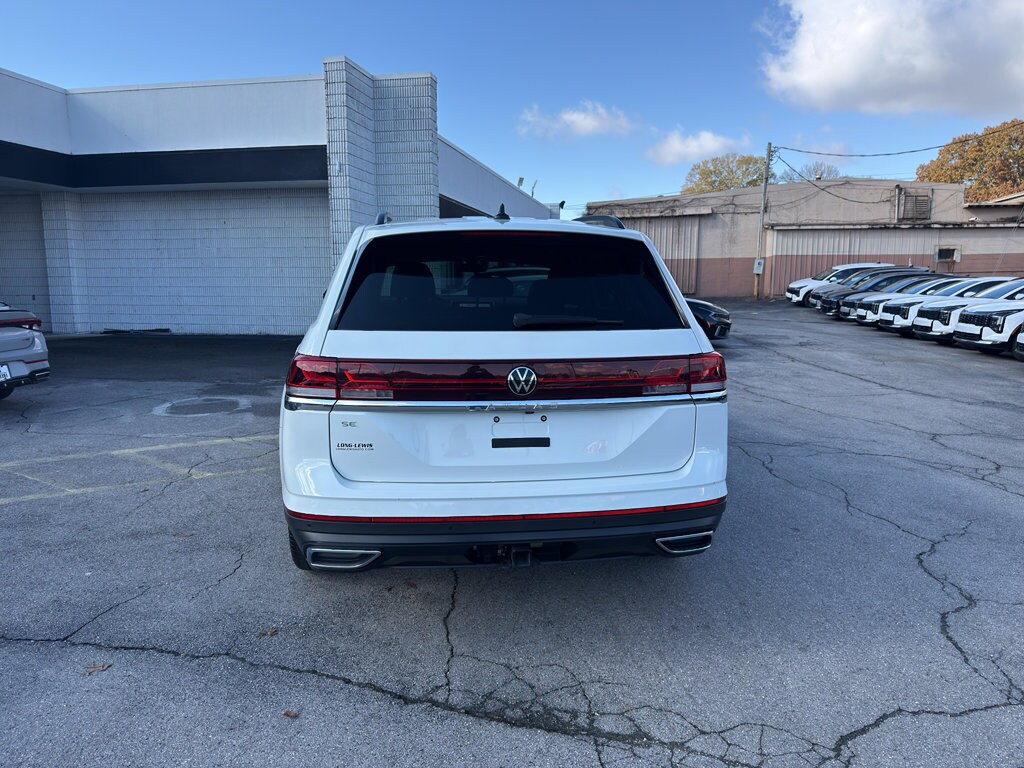 2025 Volkswagen Atlas SE Technology photo 4
