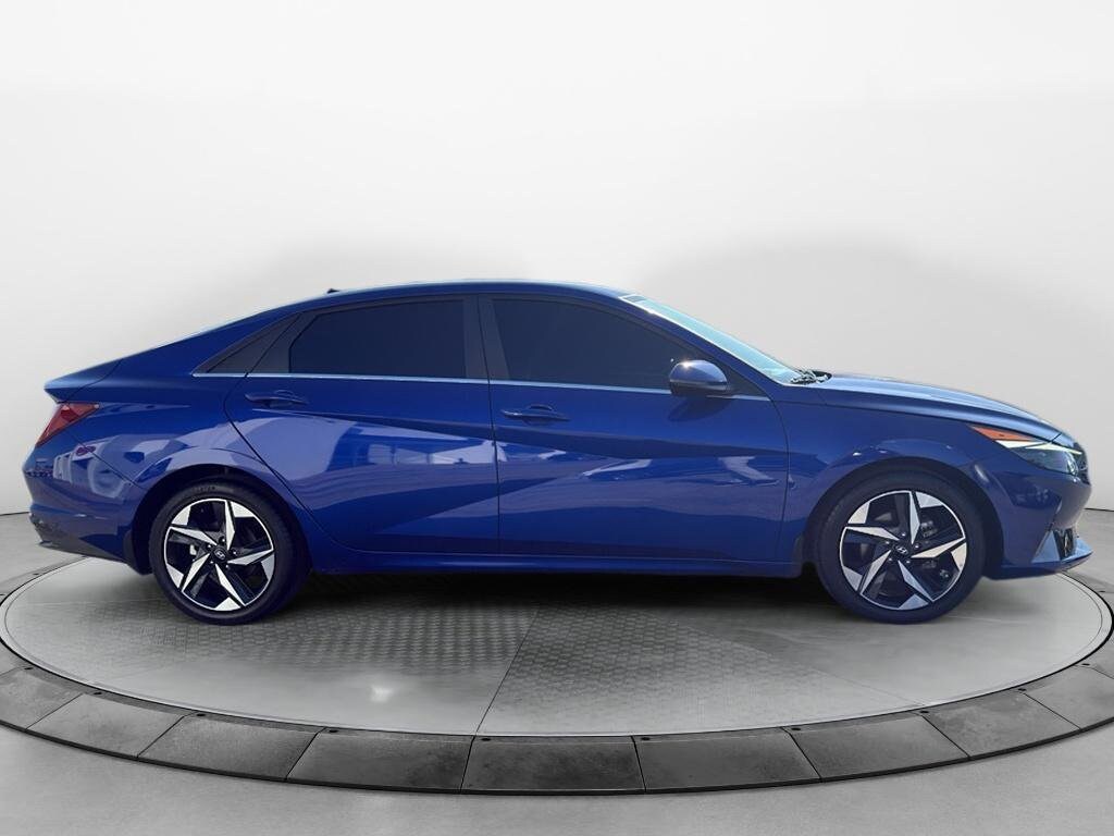 2023 Hyundai Elantra Hybrid Limited photo 2