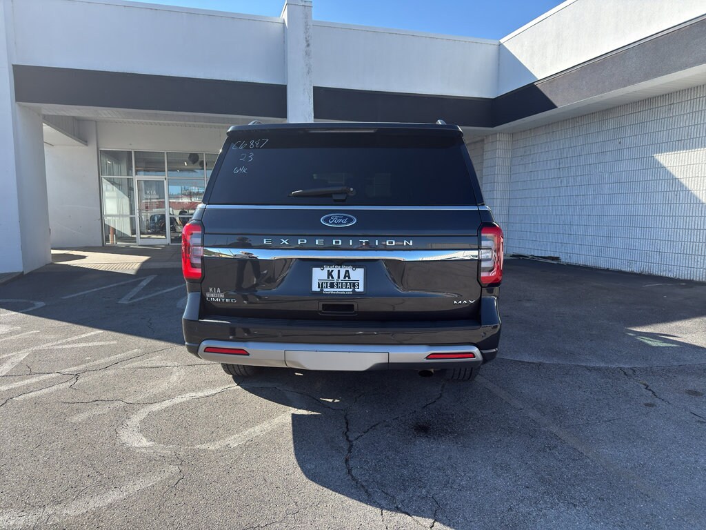 2023 Ford Expedition MAX Limited photo 2