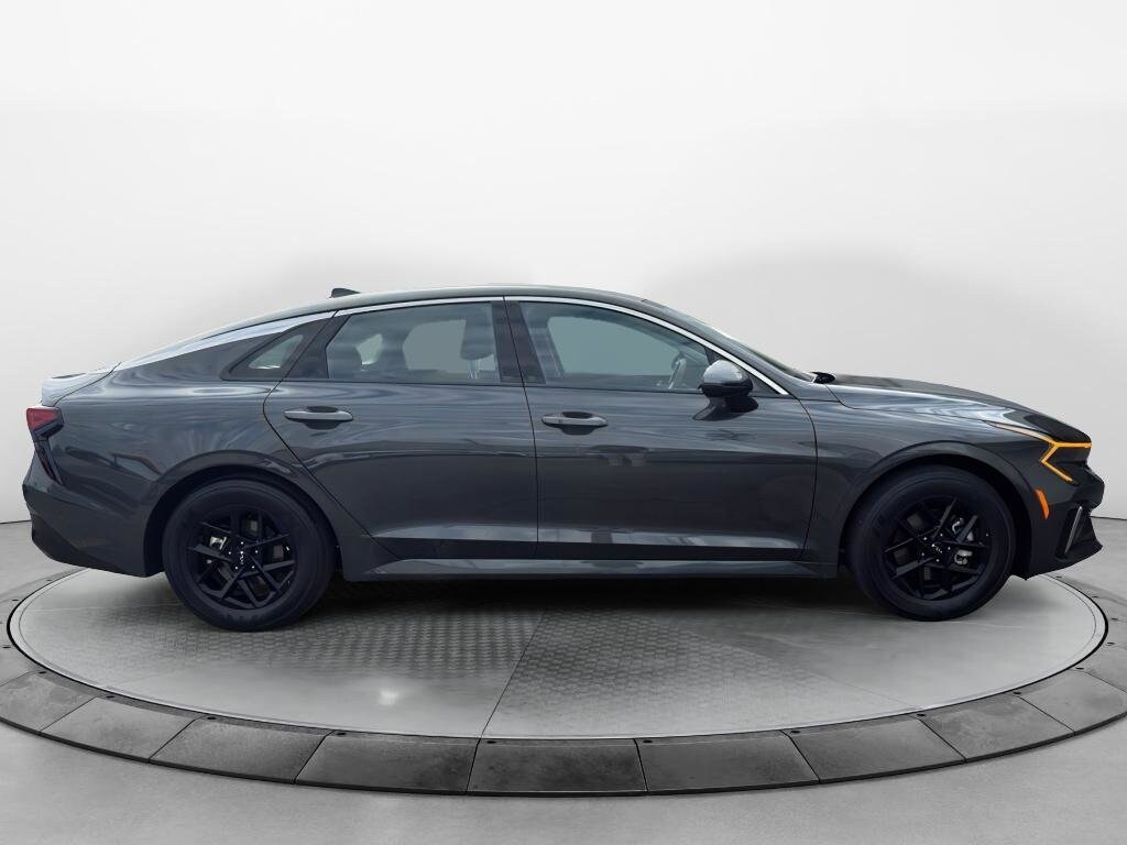 2025 Kia K5 LXS photo 2