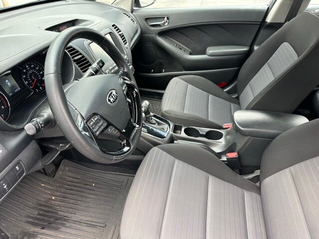 2018 Kia Forte S photo 6