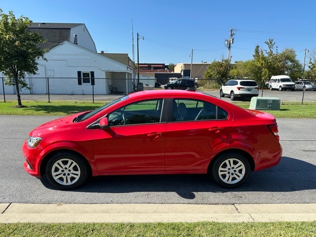 2019 Chevrolet Sonic LS photo 5