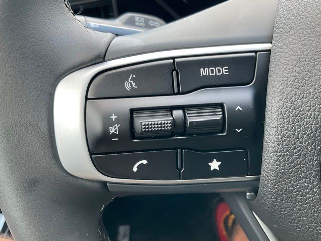 2025 Kia K5 EX - Photo 41