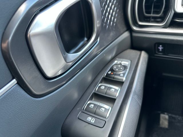 2026 Kia Sorento LX - Photo 39