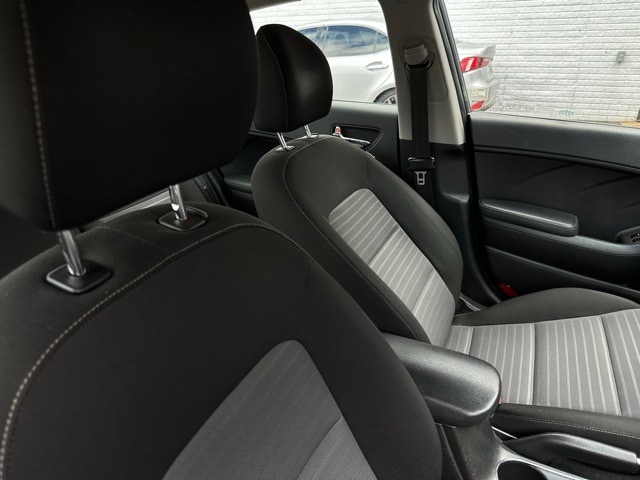 2018 Kia Forte S photo 20