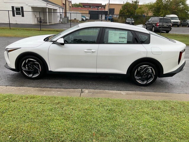 2025 Kia K4 EX photo 4
