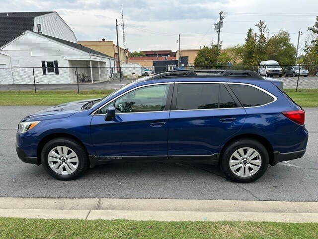 2016 Subaru Outback 2.5i Premium photo 3