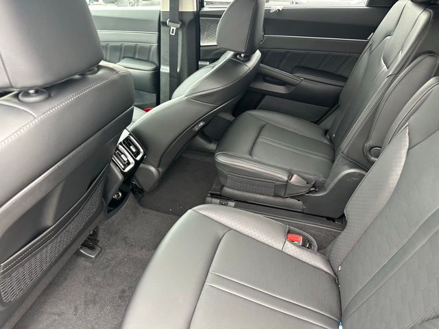 2026 Kia Sorento SX - Photo 15