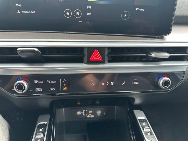 2026 Kia Sorento SX - Photo 38