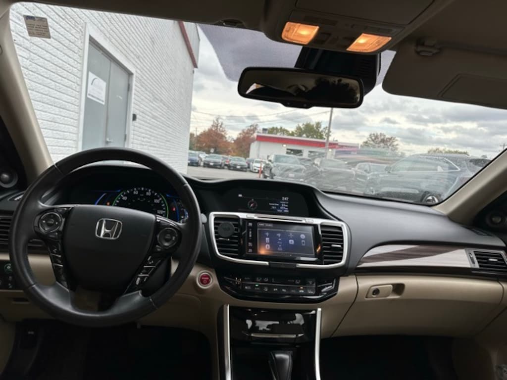 Used 2017 Honda Accord Hybrid EX-L Sedan