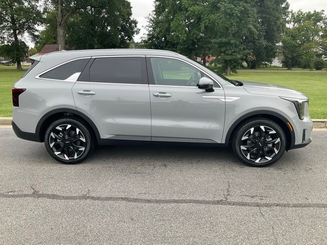 2026 Kia Sorento EX - Photo 12