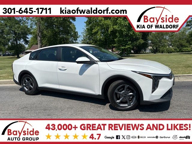 2025 Kia K4 LXS AT's photo
